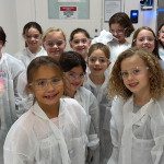 Troop 62275 Brownies visit science lab